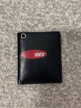 Vintage Levi's Black Leather Bifold Wallet with Red Logo
